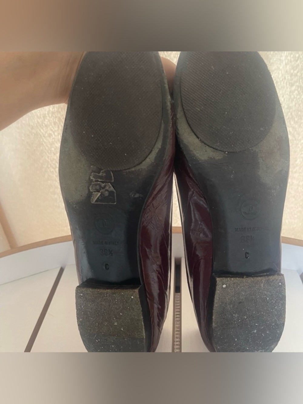 CHANEL Burgundy and Black Leather Cap-Toe Ballet Flats - Picture 5 of 8